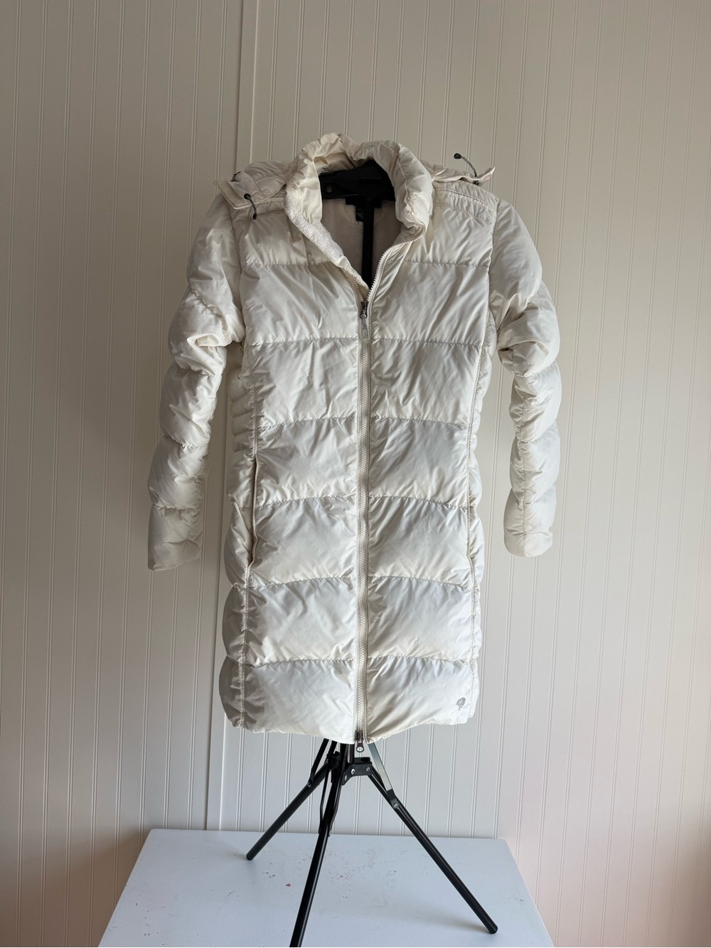 Mountain Hardwear Women's M White Quilted Down Long Puffer Coat Gorpcore Utility